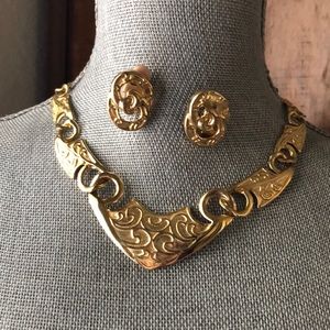Gold embossed Statement necklace set.  Mint